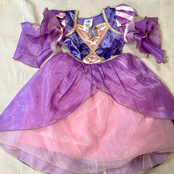 Disney play dresses size 3T - Picture 3 of 5
